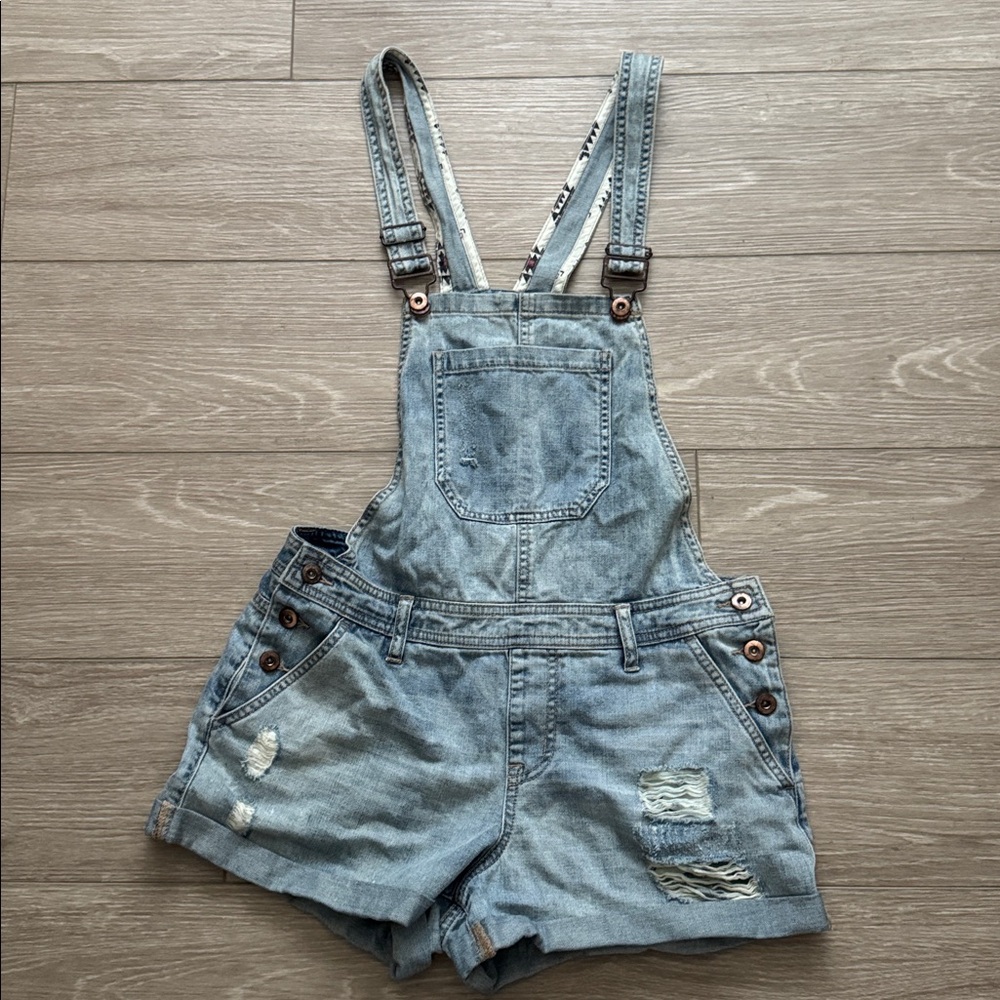 Forever 21 overall distressed Jean overall shorts size 29